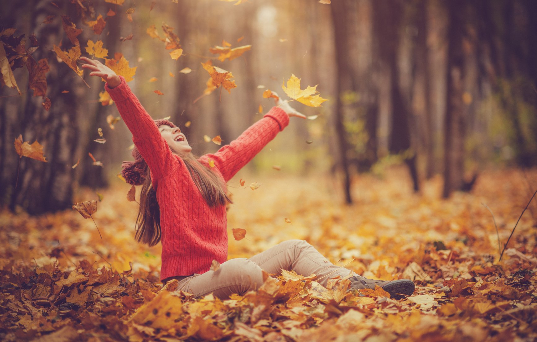 Child in autumn